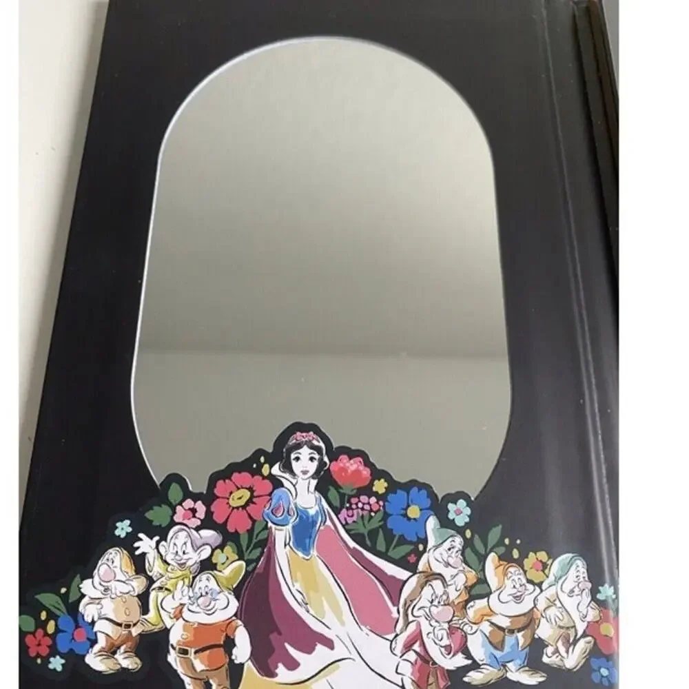 Taste Beauty Disney Snow White & Seven Dwarfs Eyeshadow Palette 12 Shades Mirror